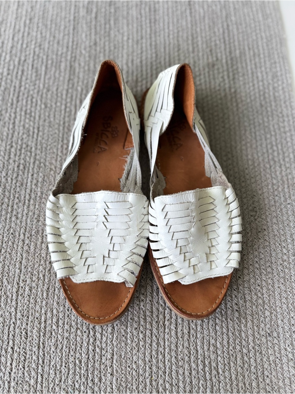 Vintage Sbicca White Woven Leather Huaraches Flat Sandals Sz 9